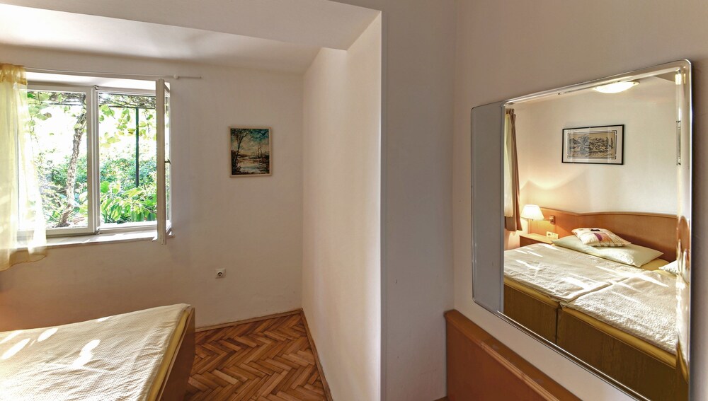Comfort Apartment, 2 Bedrooms, Terrace, Garden View (for 4 people) - Guestroom