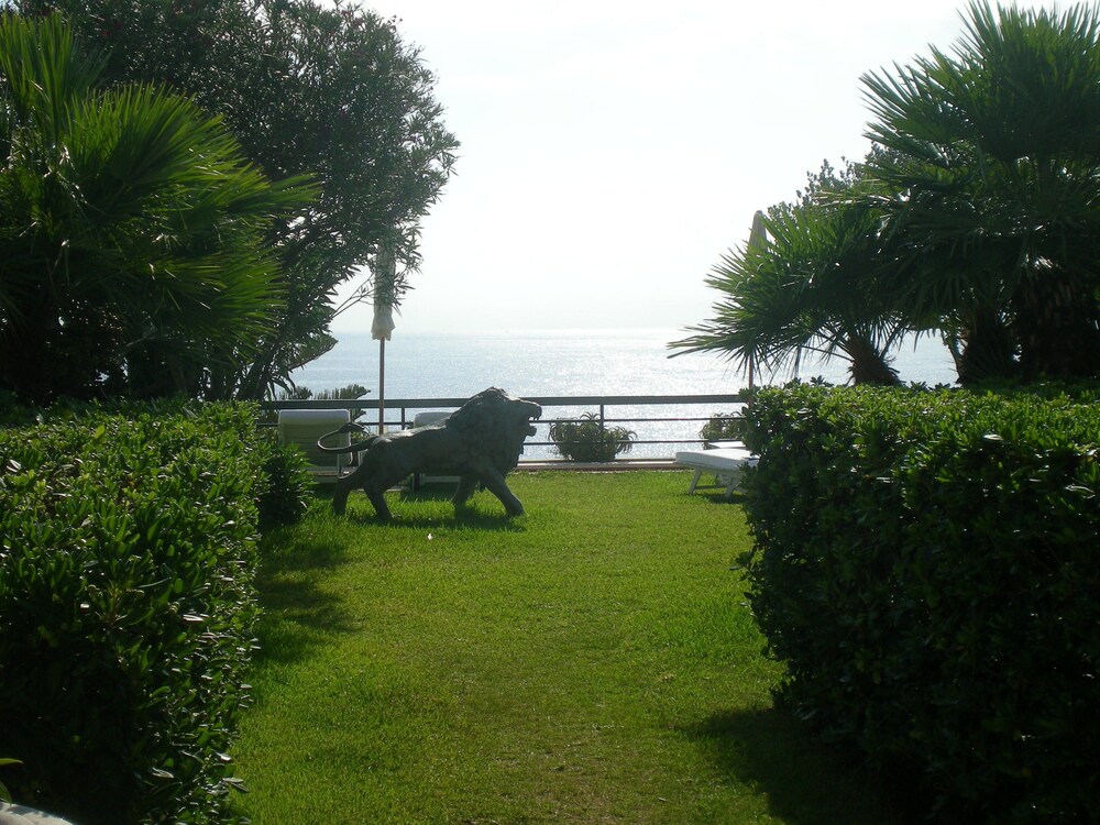 Vista spiaggia/mare
