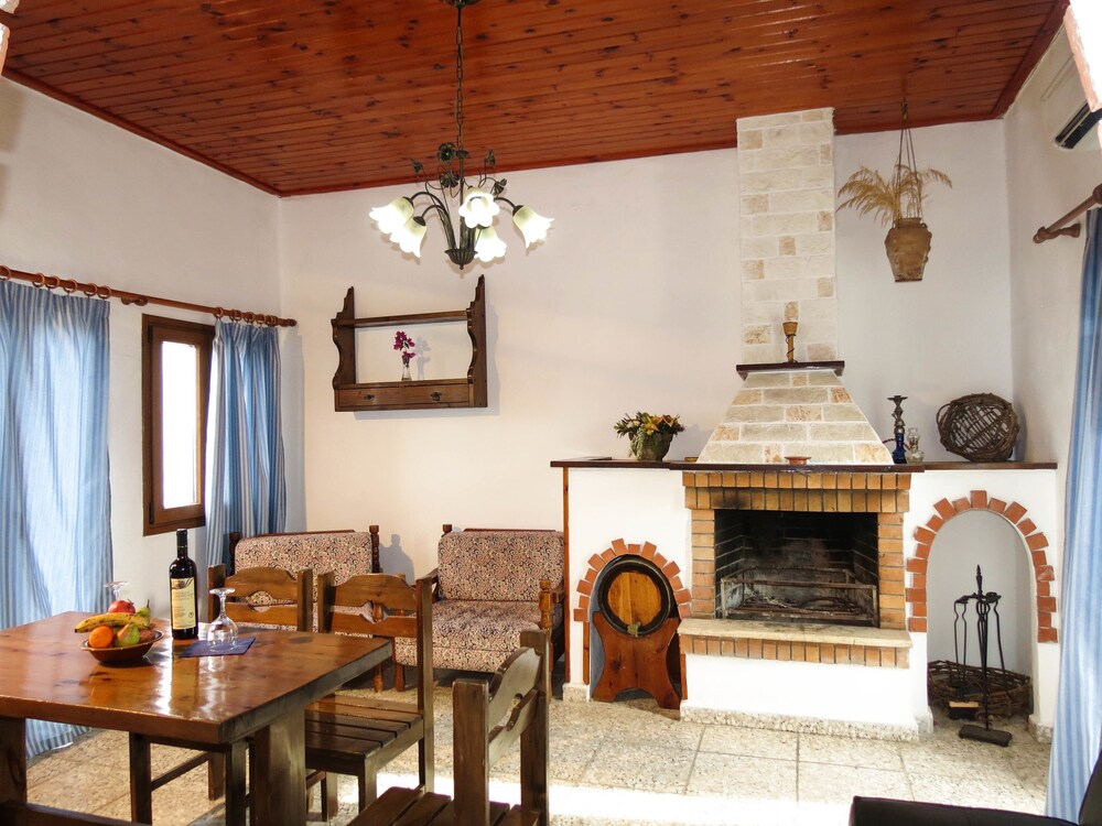 Two Bedroom Apartment for 6 people - Guestroom