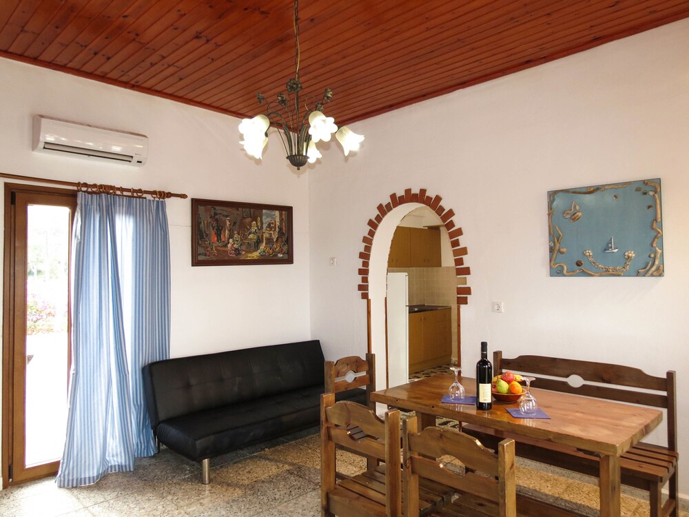 Two Bedroom Apartment for 6 people - Guestroom
