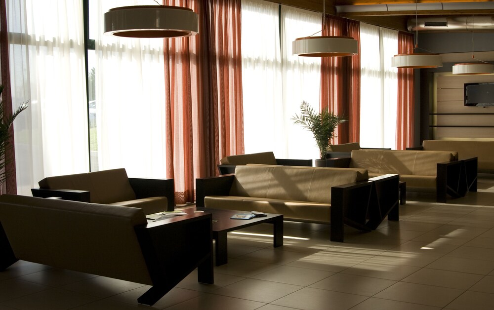 Hotel Lounge