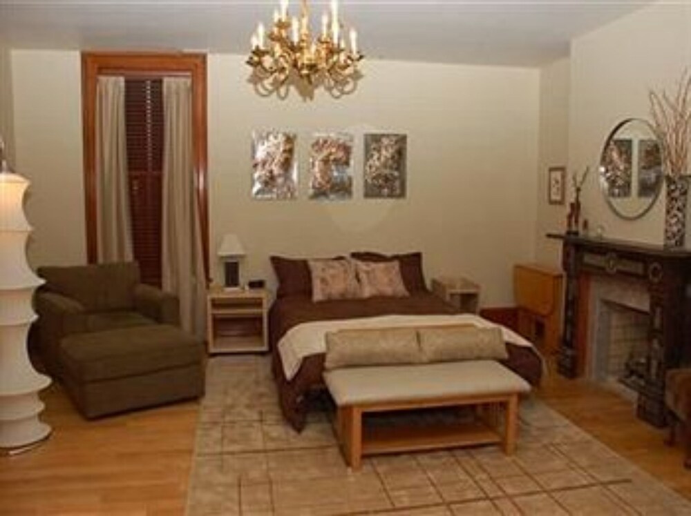 Guestroom