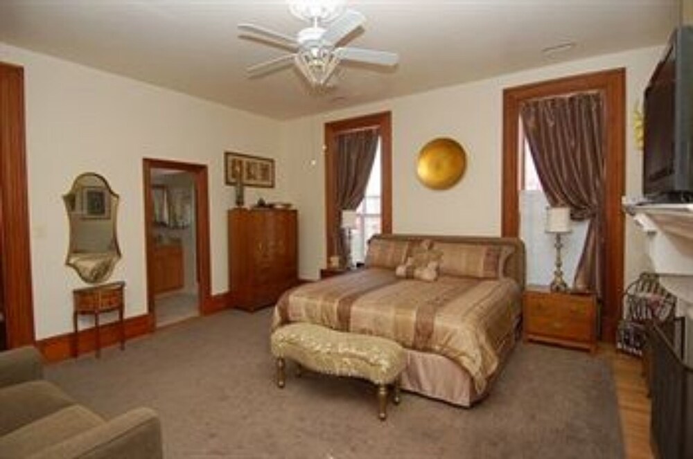 Guestroom