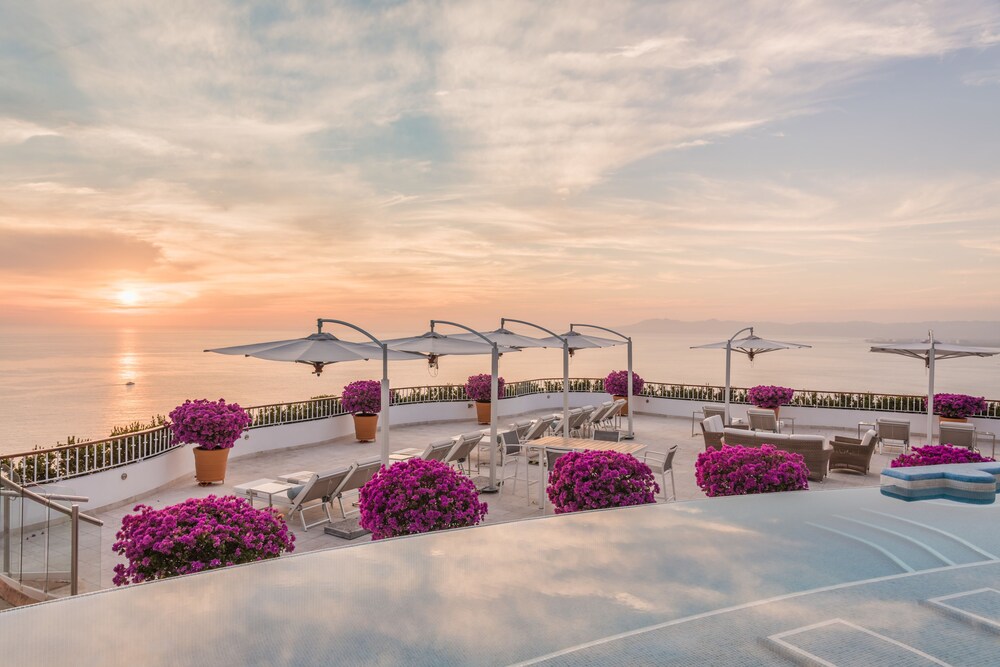 Infinity Pool