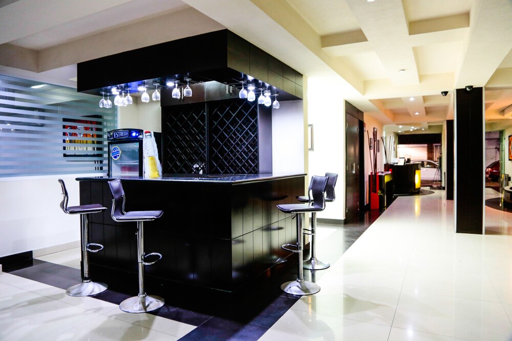 Hotel Bar