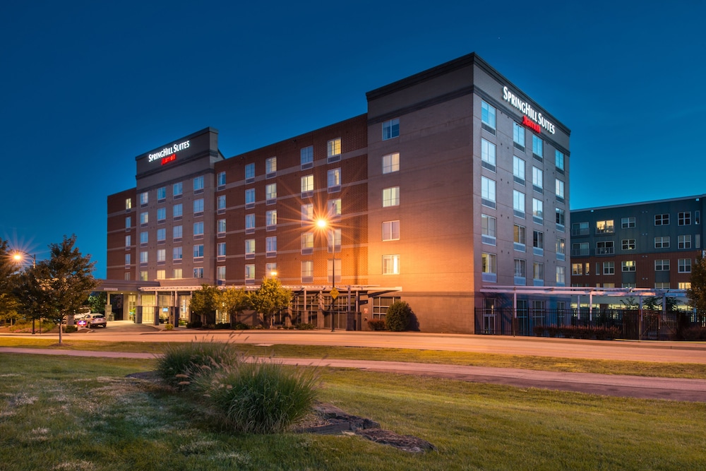 Hotel Front - Evening/Night