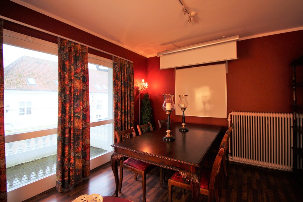 Executive-lounge