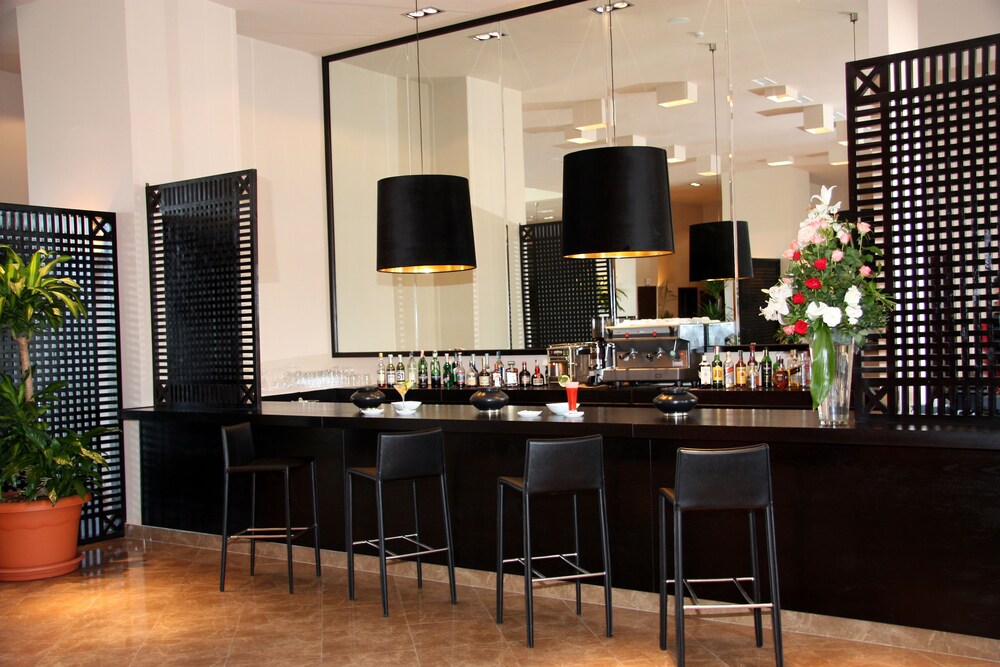 Hotel Bar