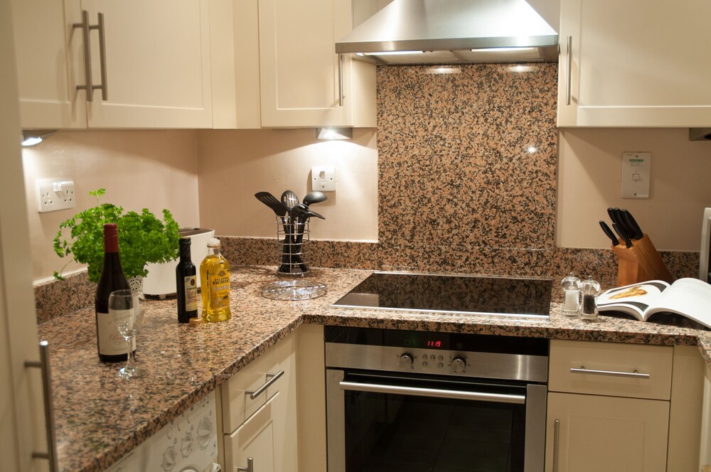 Apartment, 2 Bedrooms - In-Room Kitchen