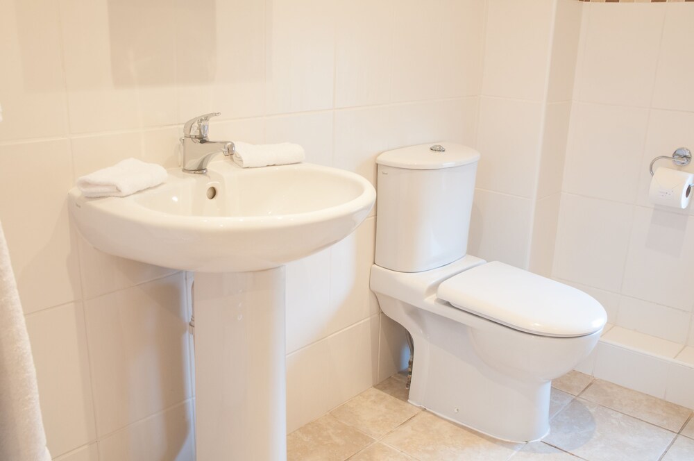 Apartment, 3 Bedrooms - Bathroom