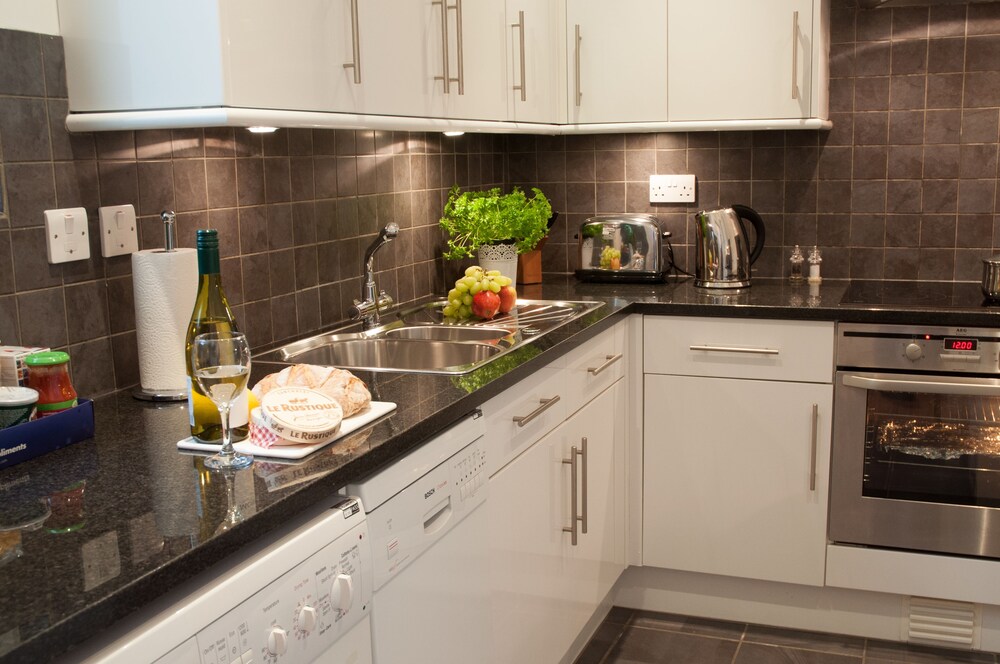 Apartment, 1 Bedroom - In-Room Kitchen