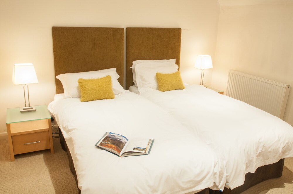 Apartment, 3 Bedrooms - Guestroom
