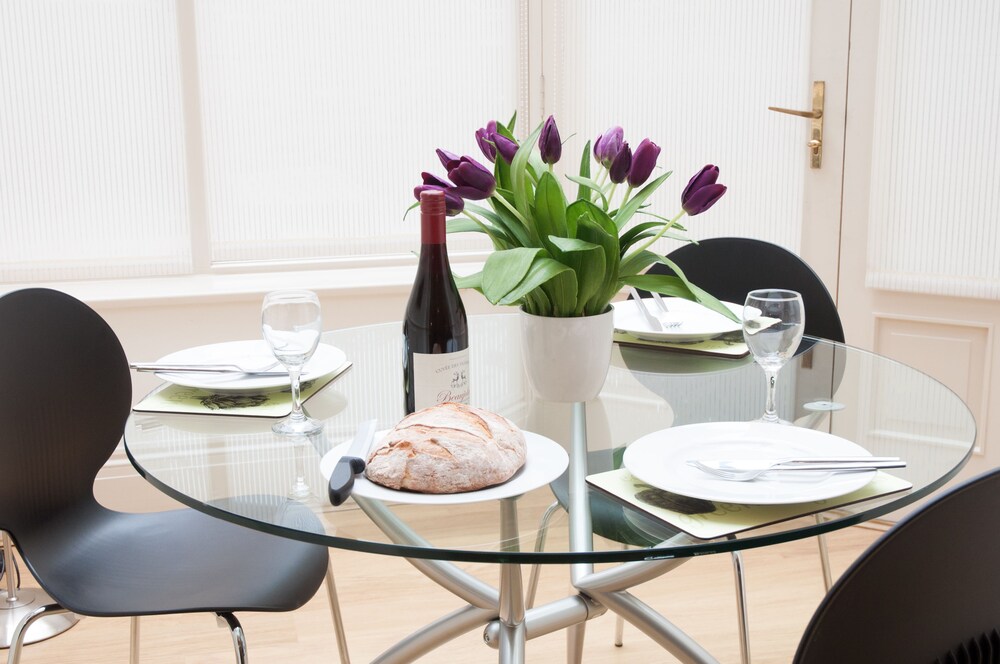 Apartment, 1 Bedroom - In-Room Dining