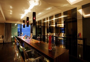 Room Service - Dining