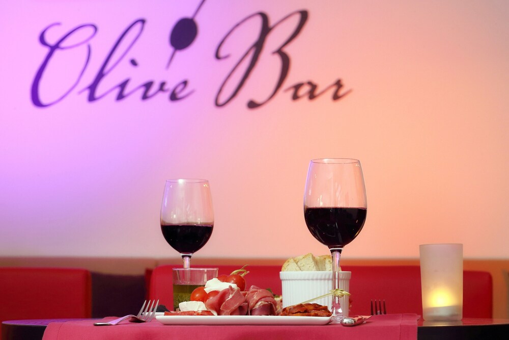 Hotel Bar