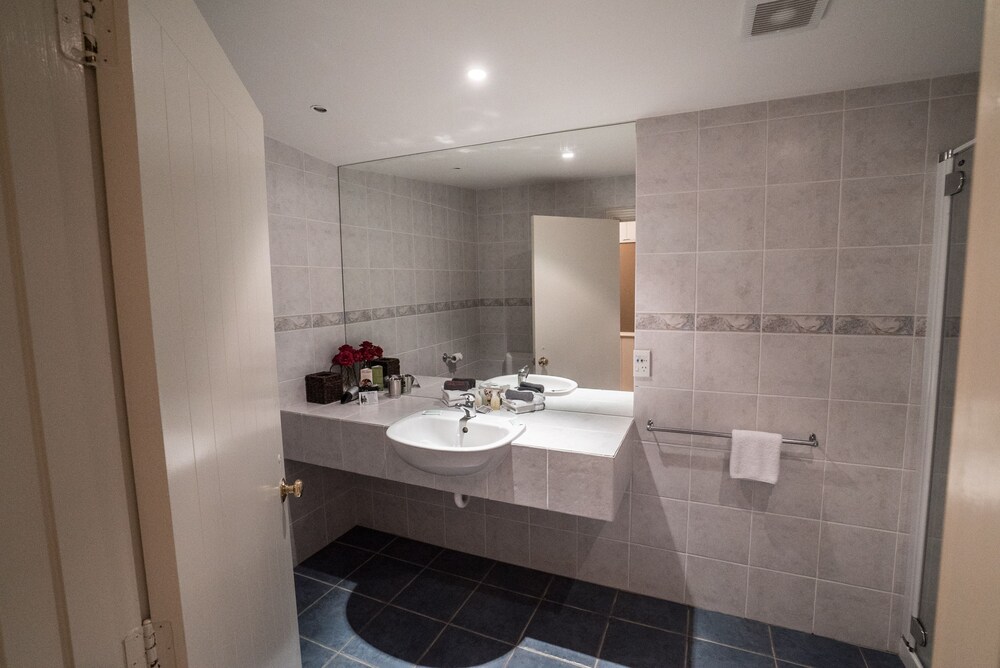 La Grande Damme Studio - Bathroom