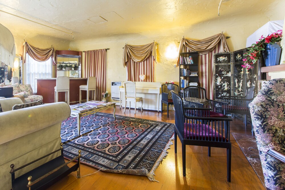 Guestroom