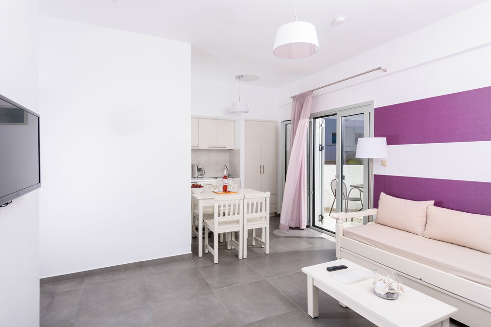 Superior Apartment, 1 Bedroom (for 4) - Guestroom