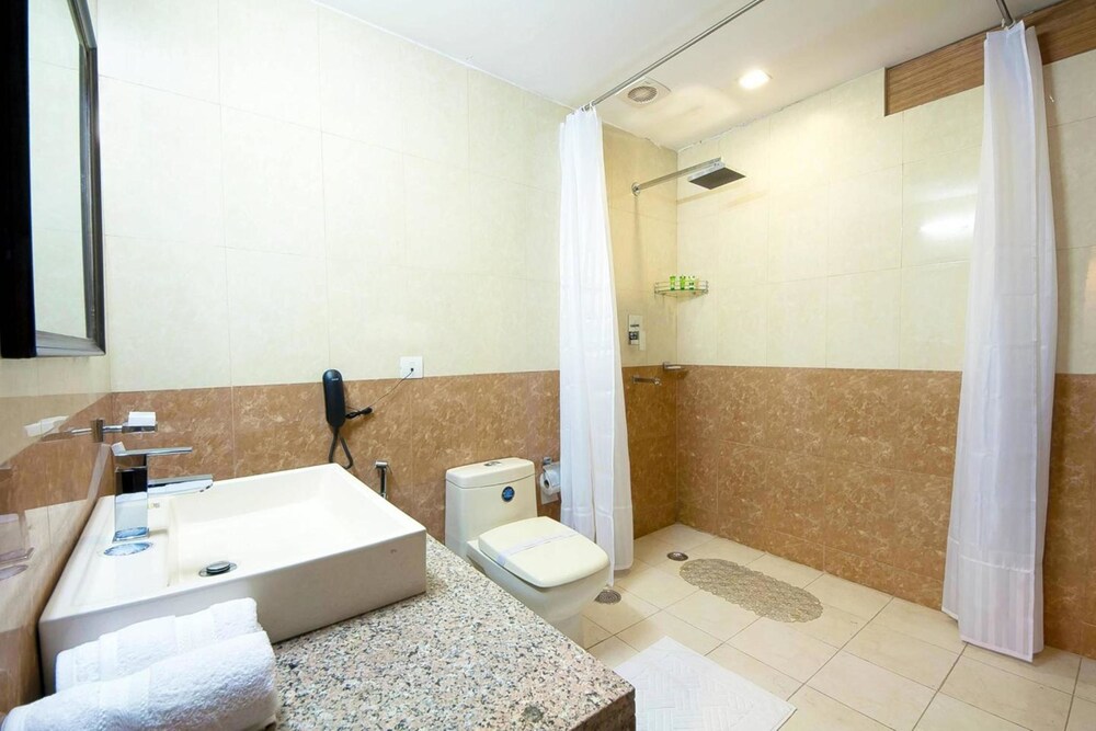 Club Double Room, 1 Bedroom - Bathroom