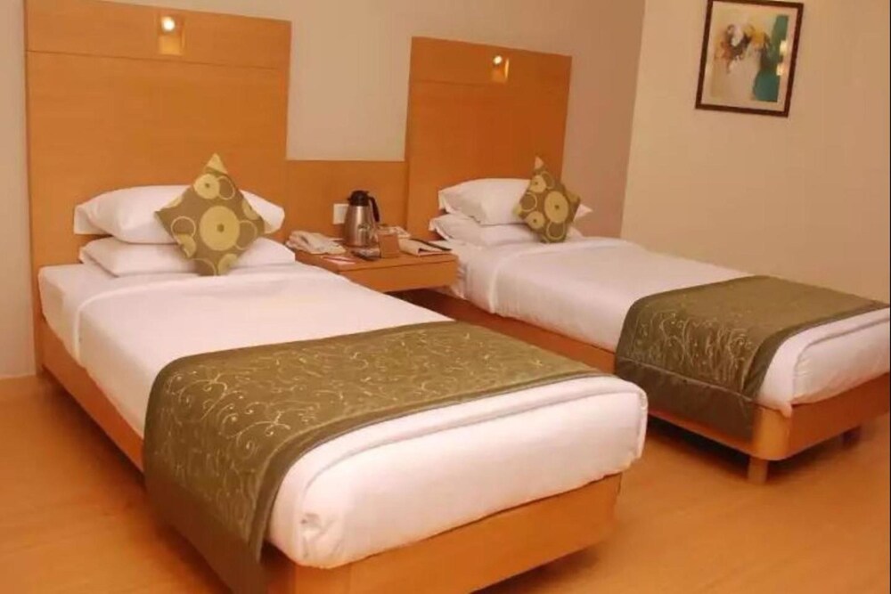 Club Double Room, 1 Bedroom - Guestroom