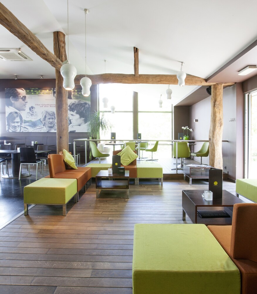 Hotel Lounge