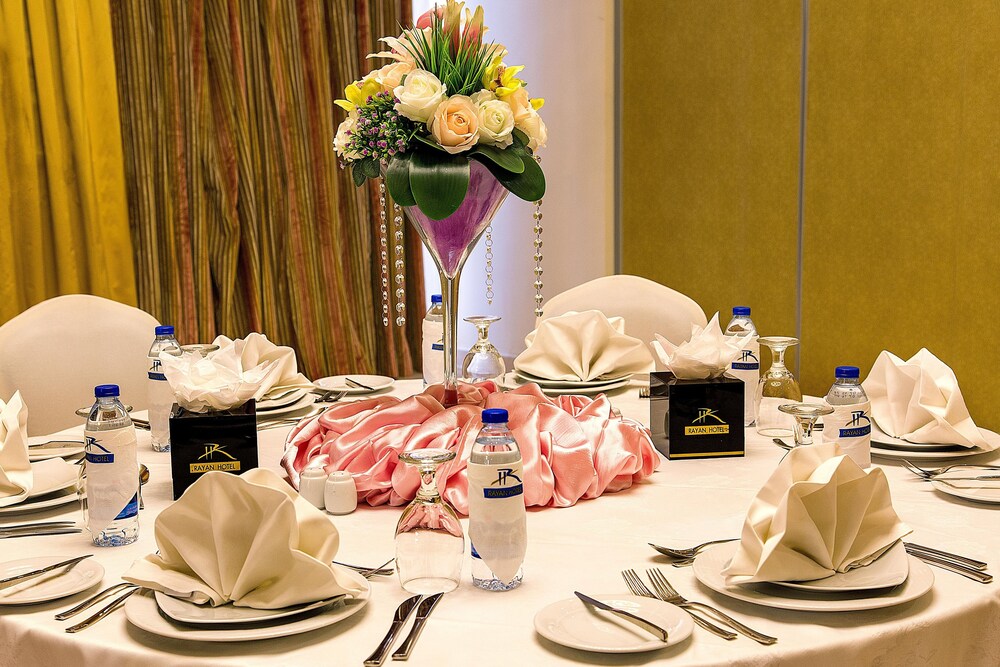 Family Dining