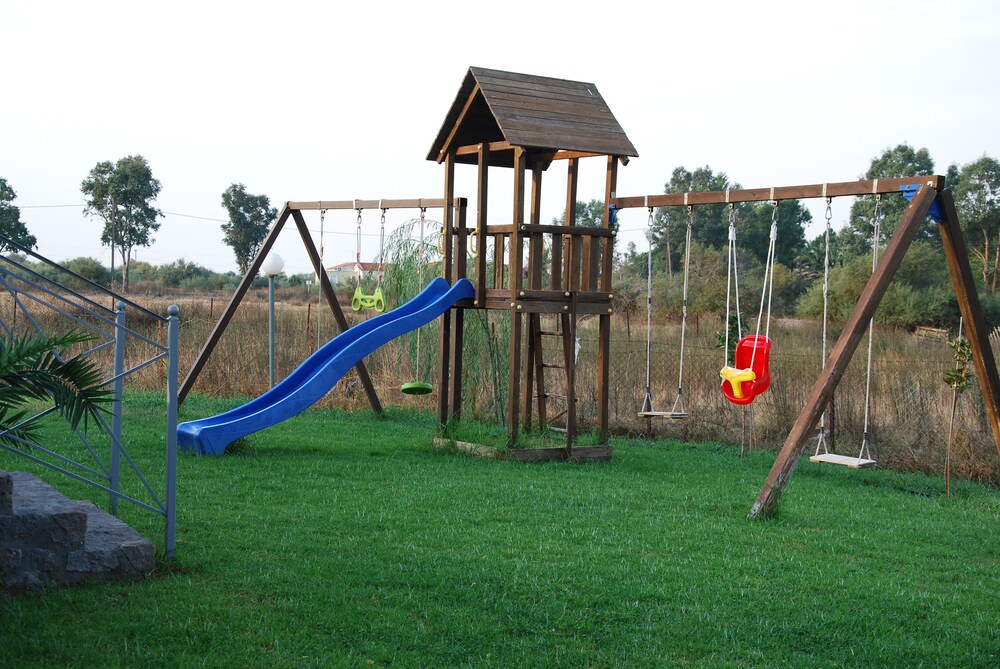 Childrens Play Area - Outdoor