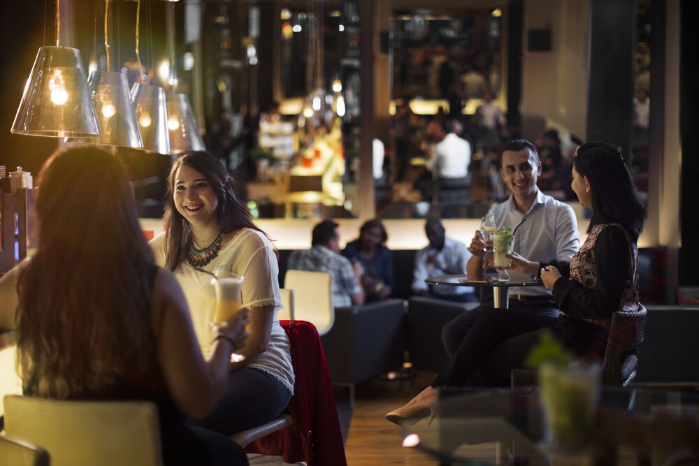 Hotel Bar