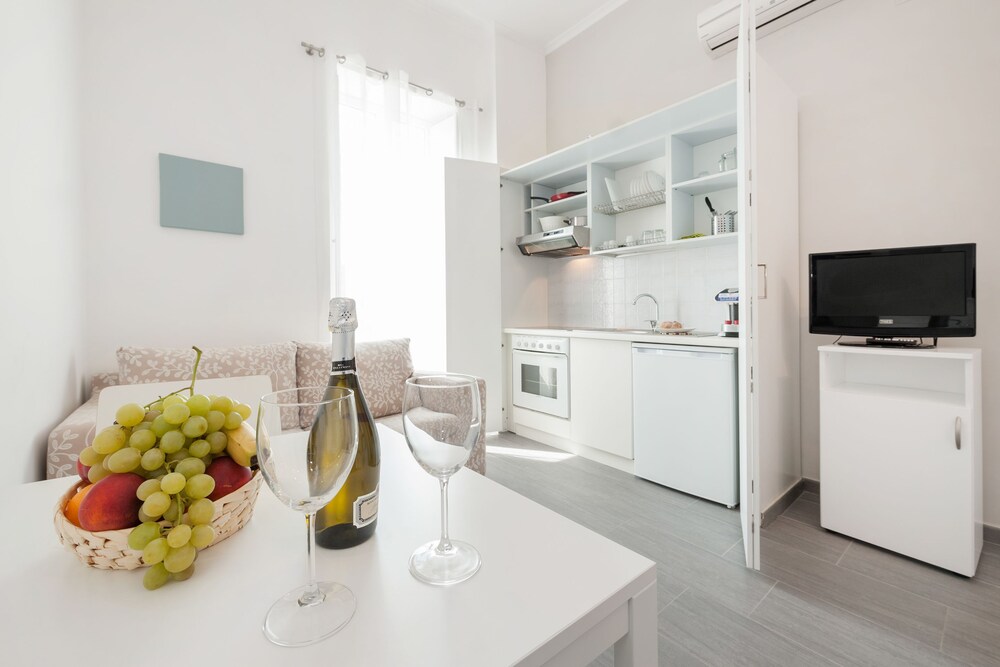 Standard Apartment, 1 Bedroom (4 Pax) - In-Room Kitchen