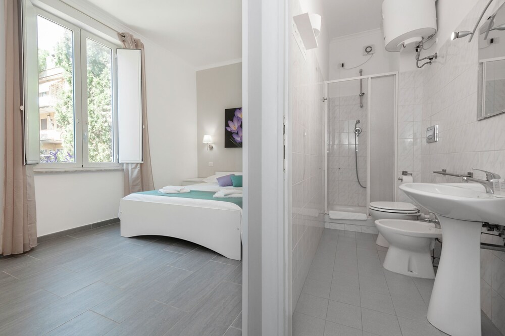 Standard Studio (2 Pax) - Bathroom