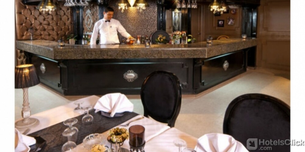 Hotel Bar