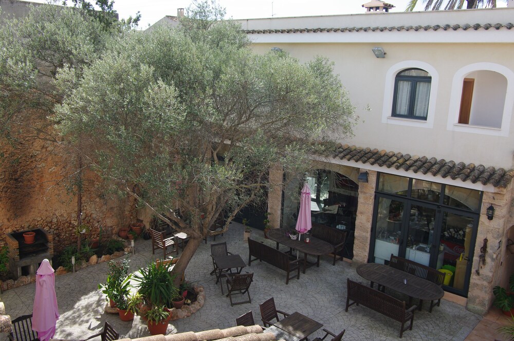 Courtyard View