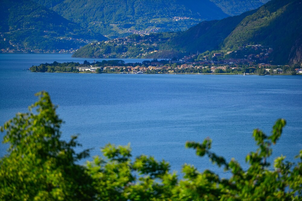 Lake View