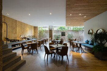 Food Court