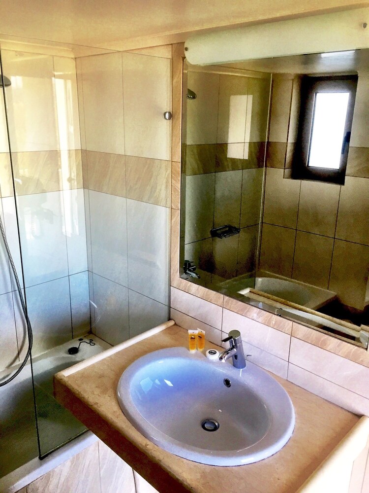 Family Apartment - Guestroom
