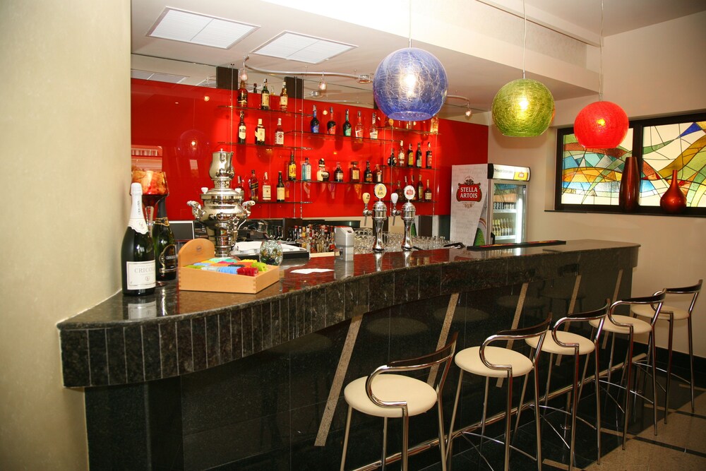Hotel Bar
