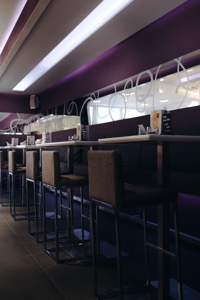 Hotel Lounge