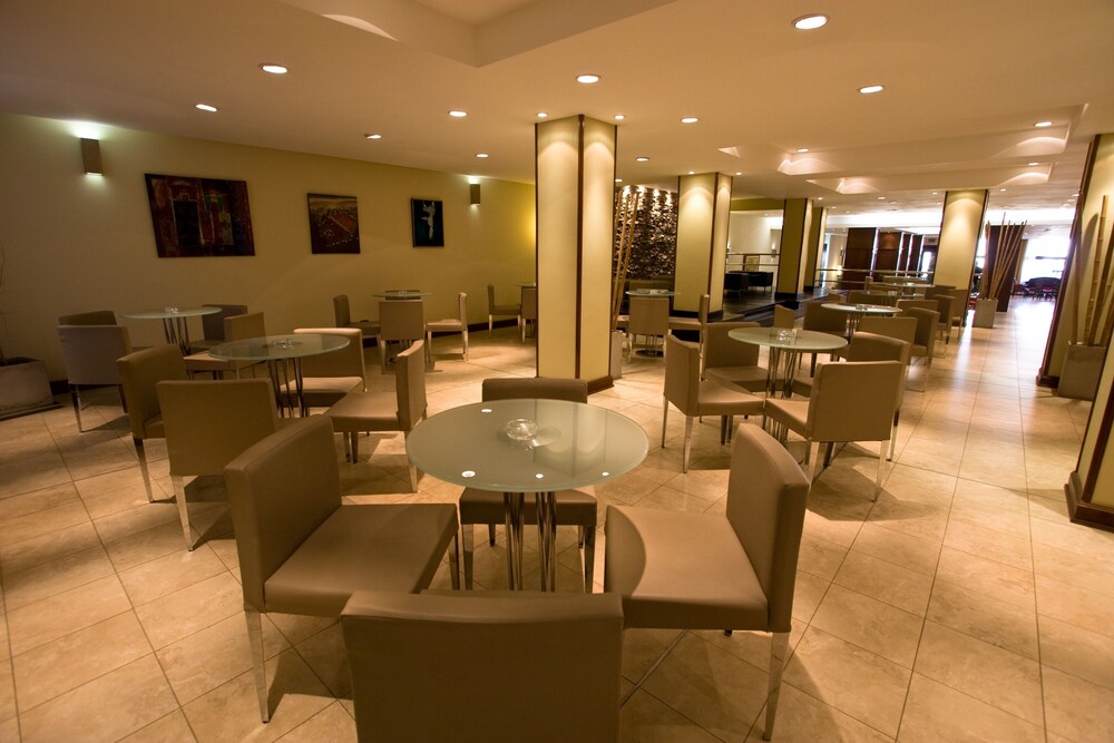 Hotel Lounge