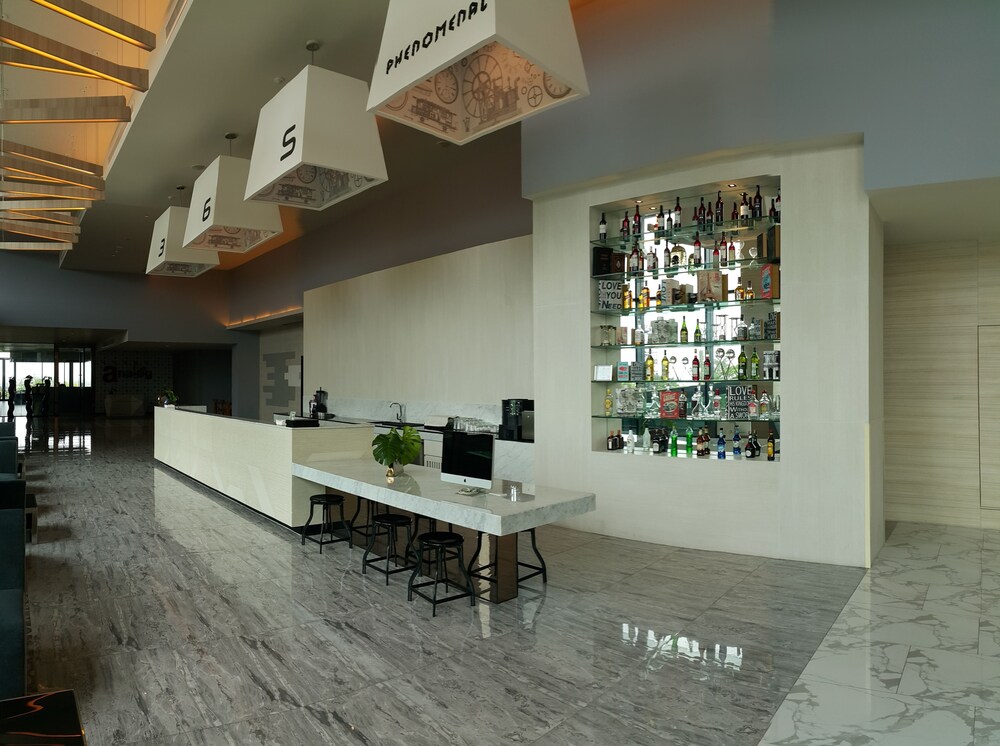 Hotel Bar