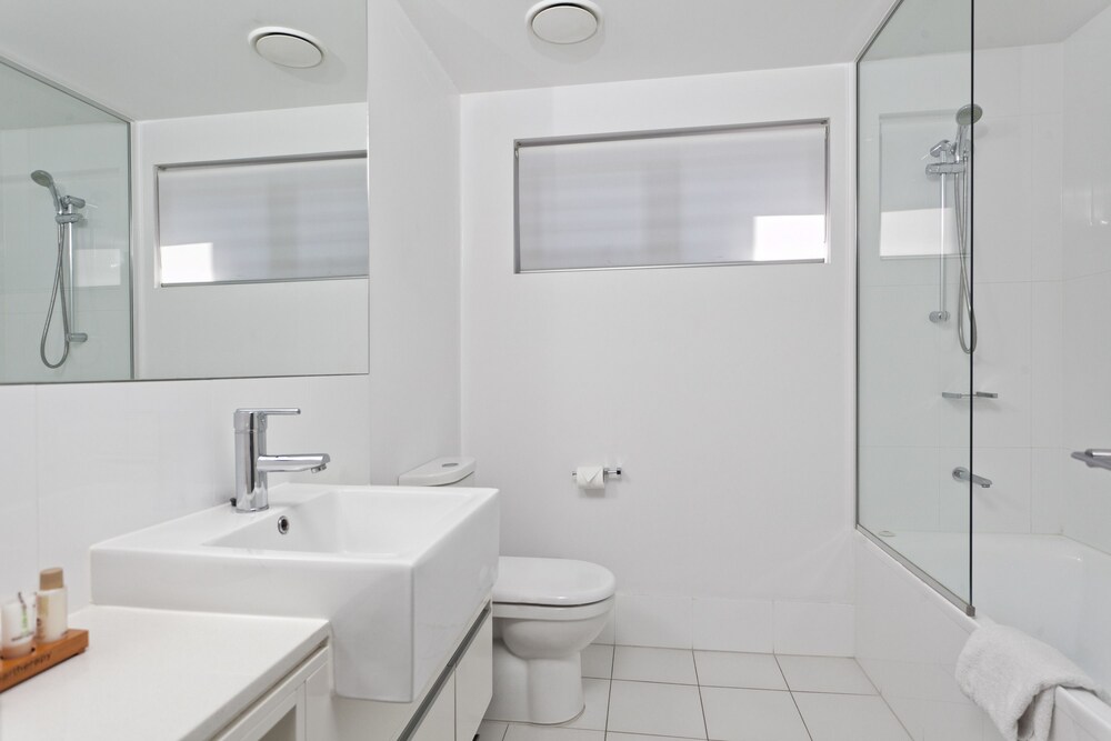 Apartment, 3 Bedrooms - Bathroom