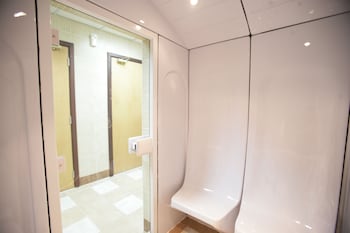 Steam Room