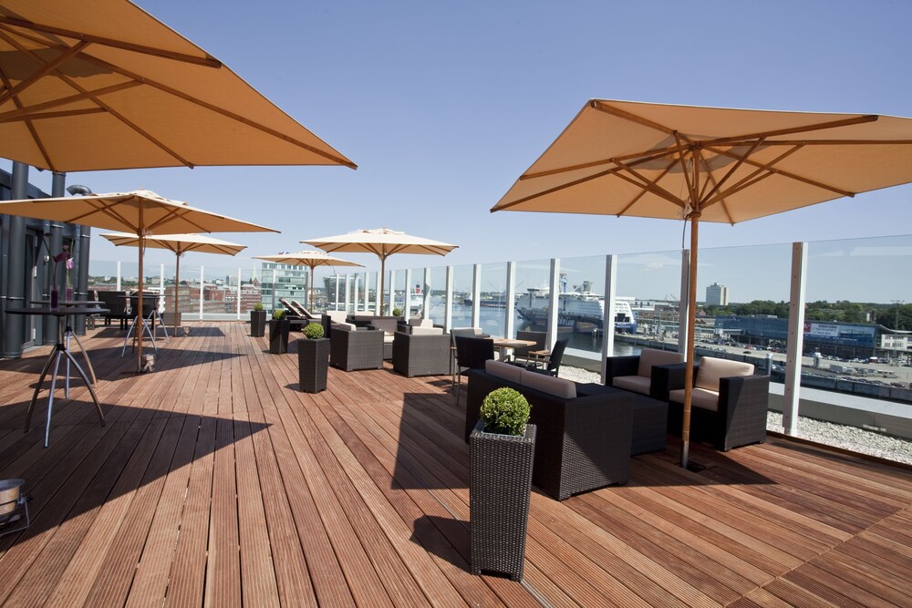 Sundeck
