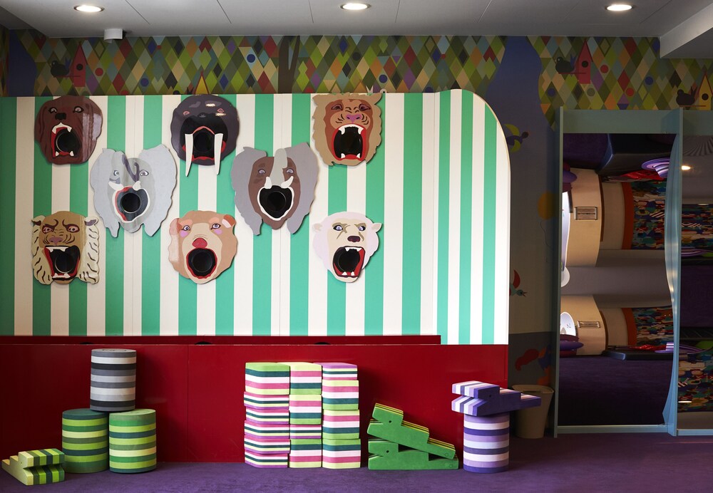 Childrens Play Area - Indoor