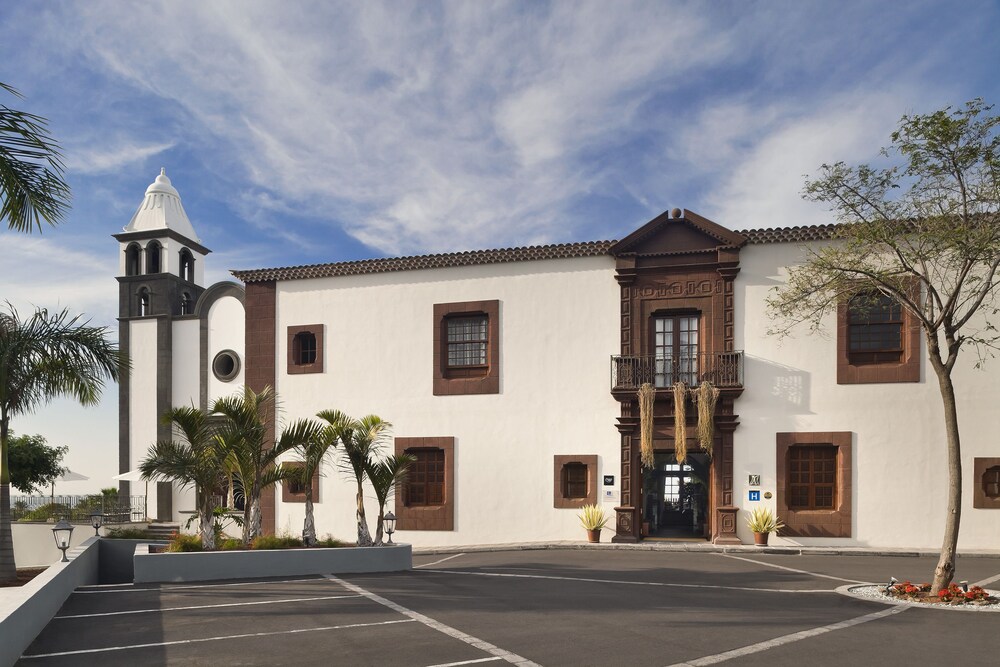 Fachada del hotel