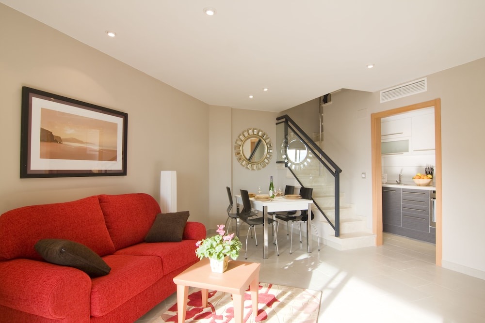 Deluxe Apartment, 1 Bedroom - Living Area
