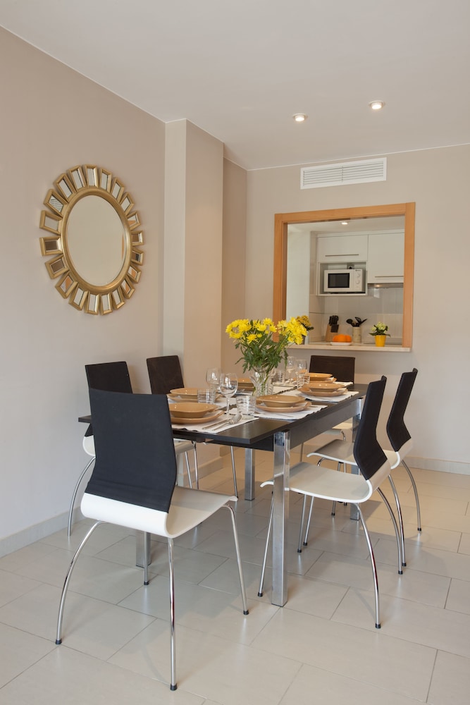 Standard Apartment, 2 Bedrooms - In-Room Dining
