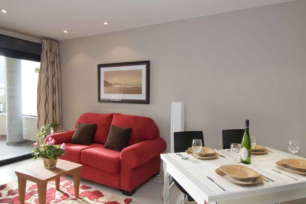 Deluxe Apartment, 1 Bedroom - Living Room