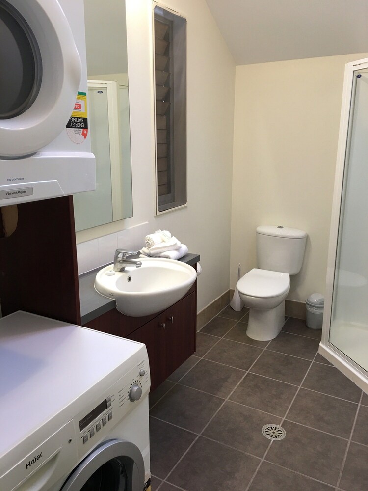 House, 3 Bedrooms - Bathroom
