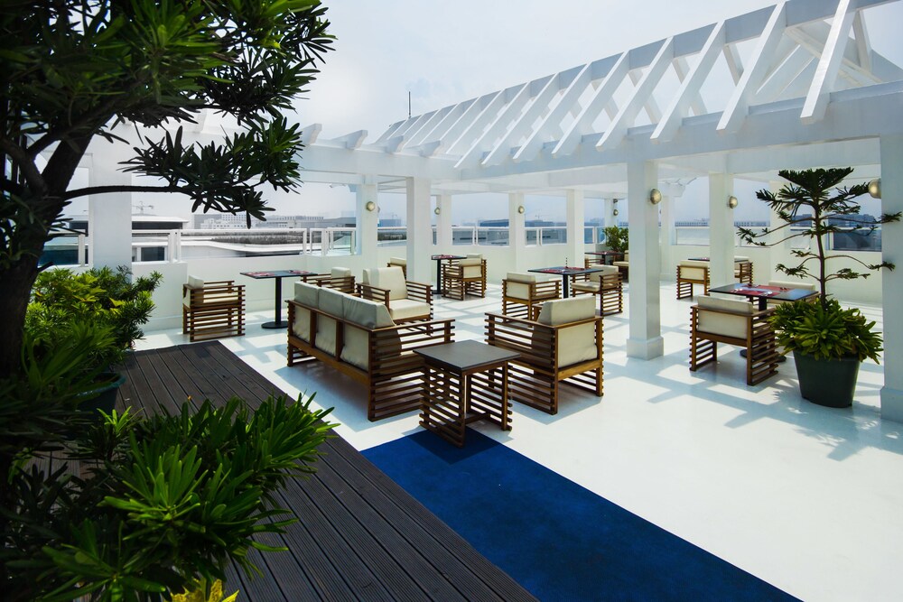 Rooftop Pool