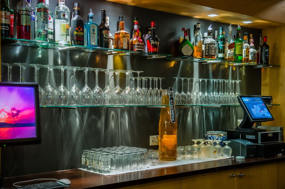 Hotel Bar